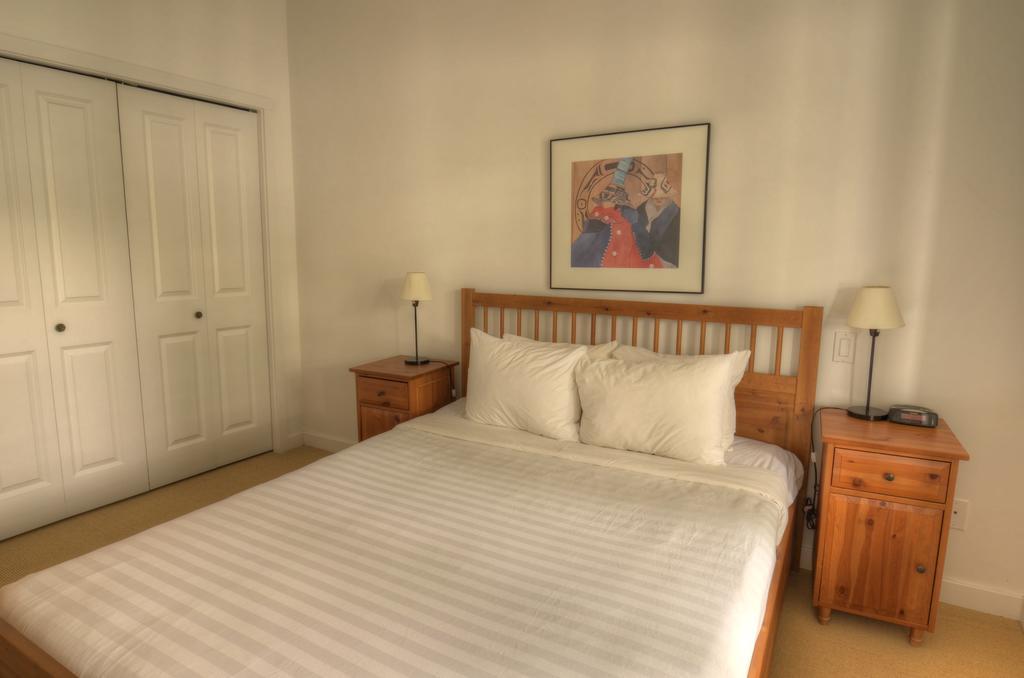 Waters Edge Shoreside Suites Ucluelet Eksteriør billede