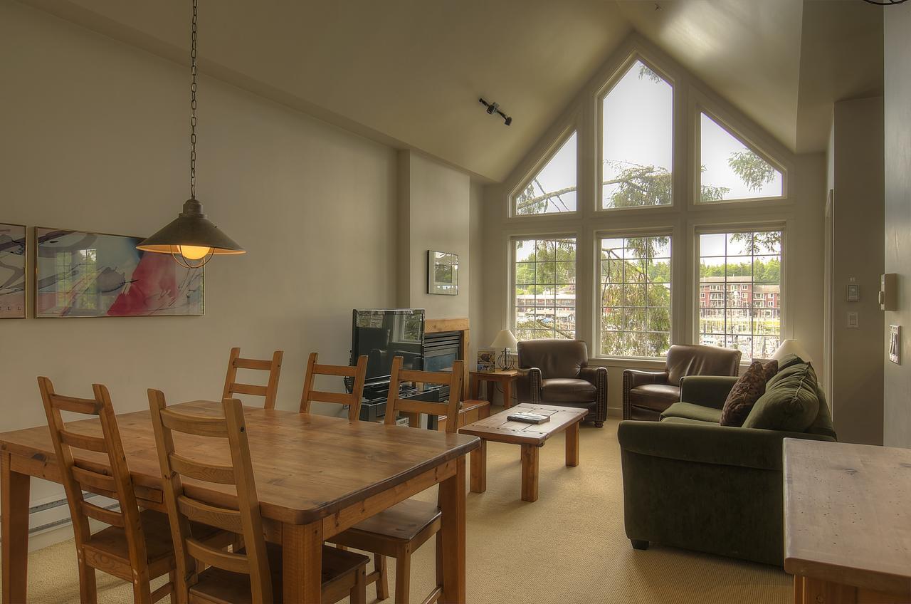 Waters Edge Shoreside Suites Ucluelet Eksteriør billede