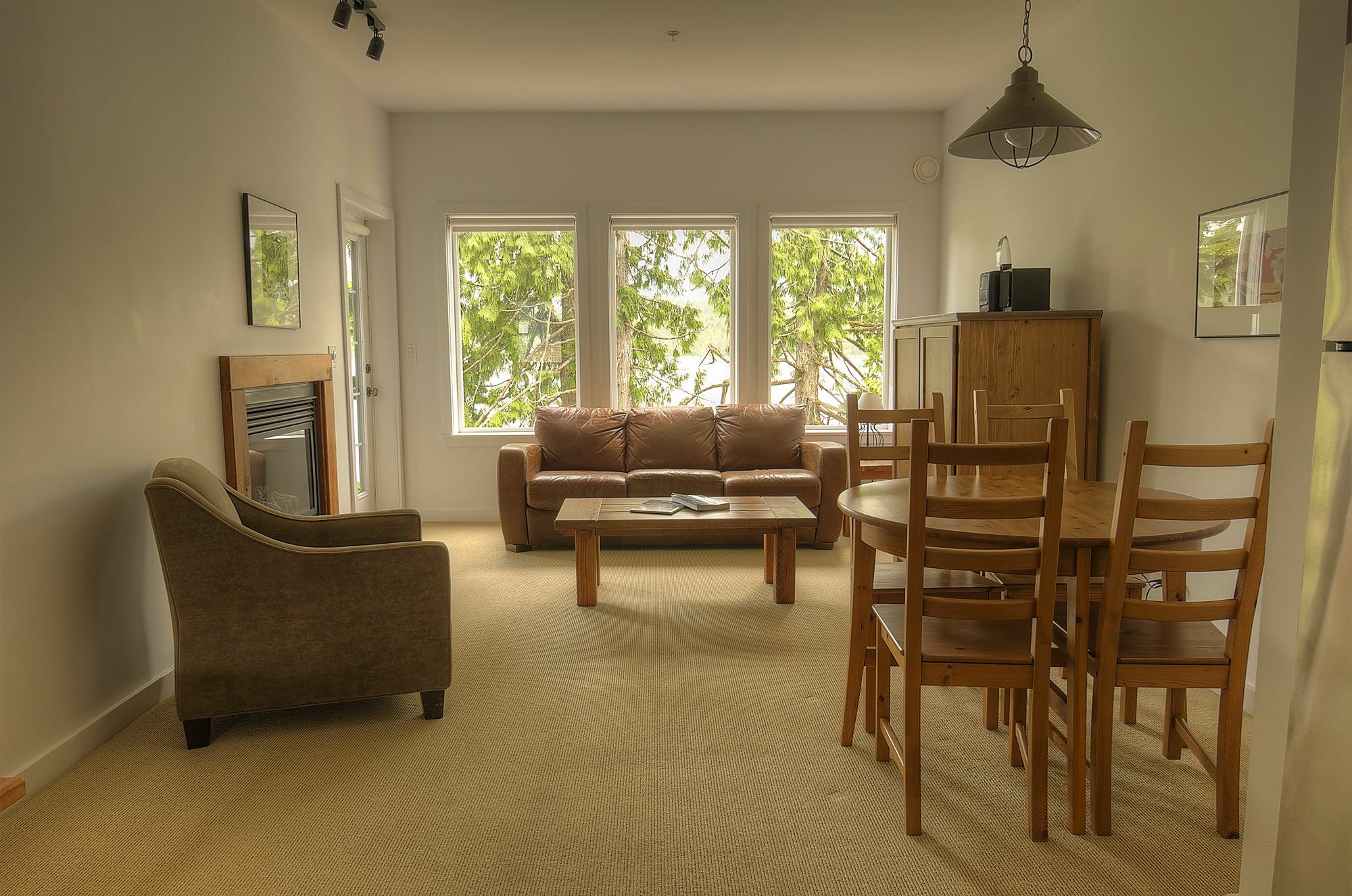 Waters Edge Shoreside Suites Ucluelet Eksteriør billede
